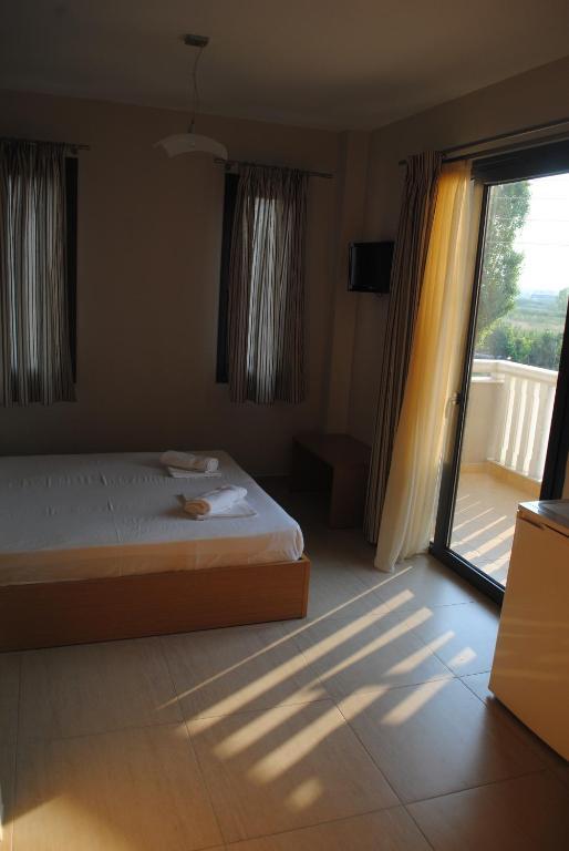 Niriides Studios And Apartments Паралия-Катерини Номер фото