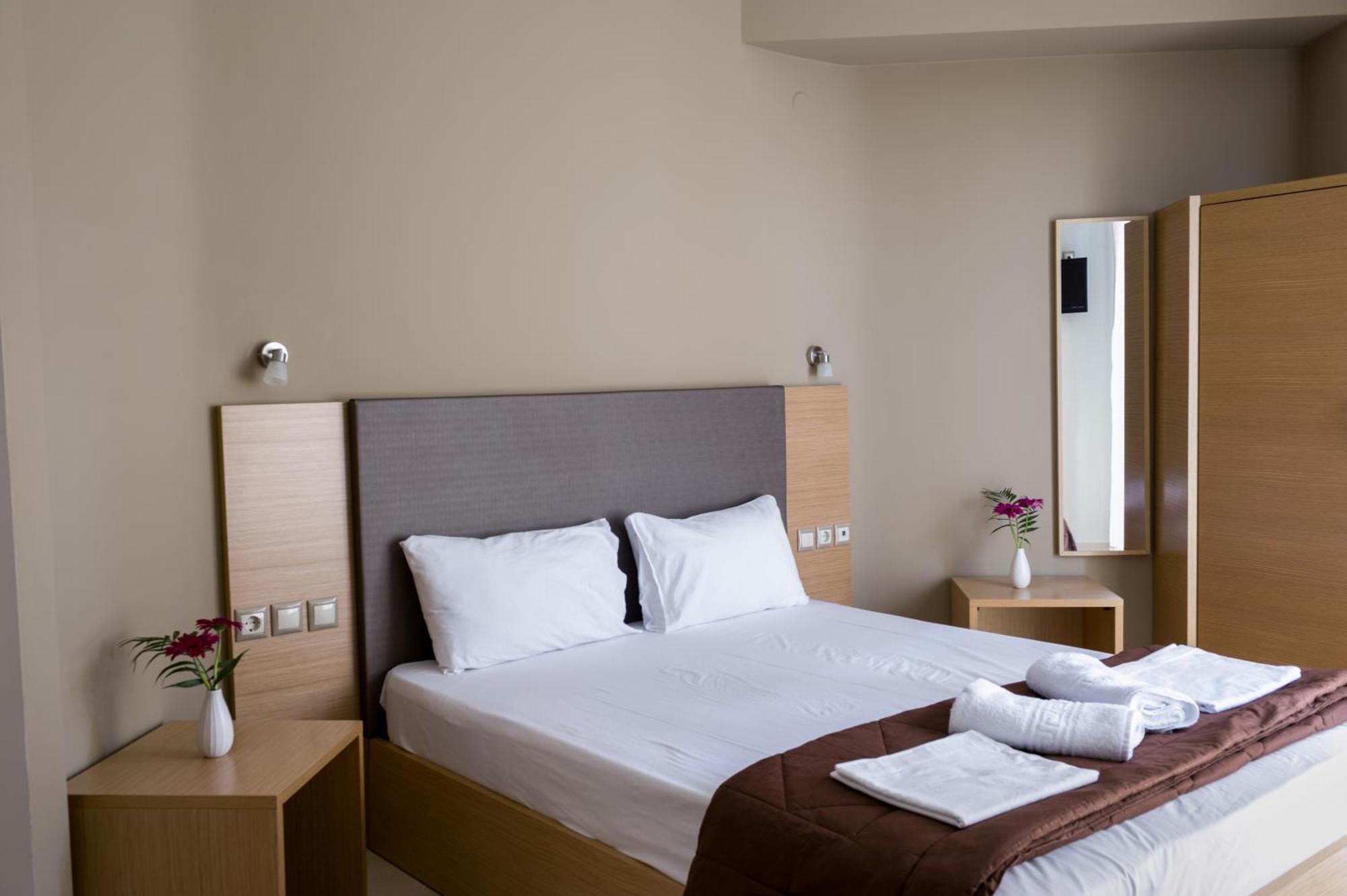 Niriides Studios And Apartments Паралия-Катерини Экстерьер фото