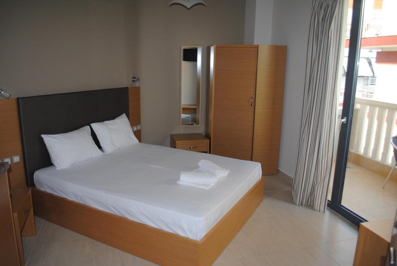 Niriides Studios And Apartments Паралия-Катерини Номер фото